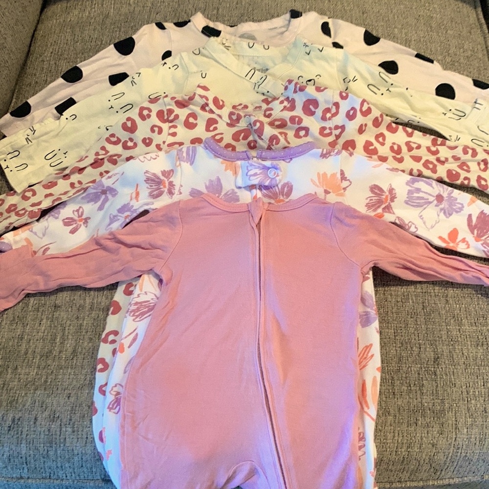 Newborn girl sleep & plays - 5 pc lot